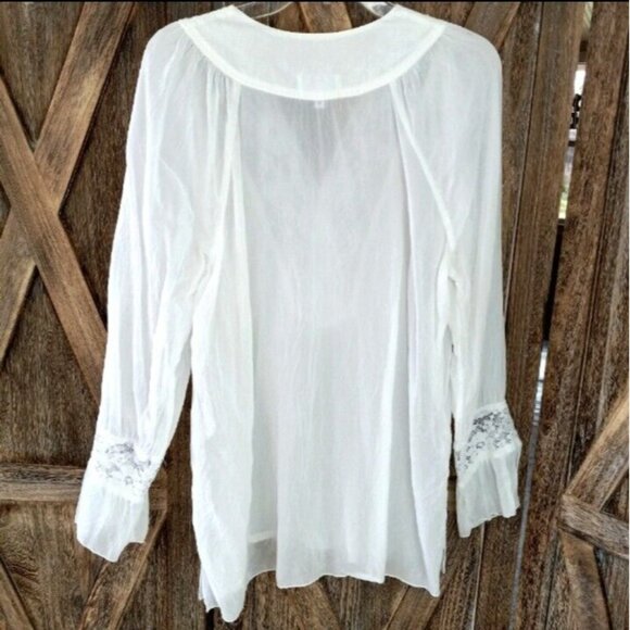 Soft Surroundings Blouse Top Sz L White Lace Trim Flounce Sleeve V-Neck Feminine - Picture 9 of 13